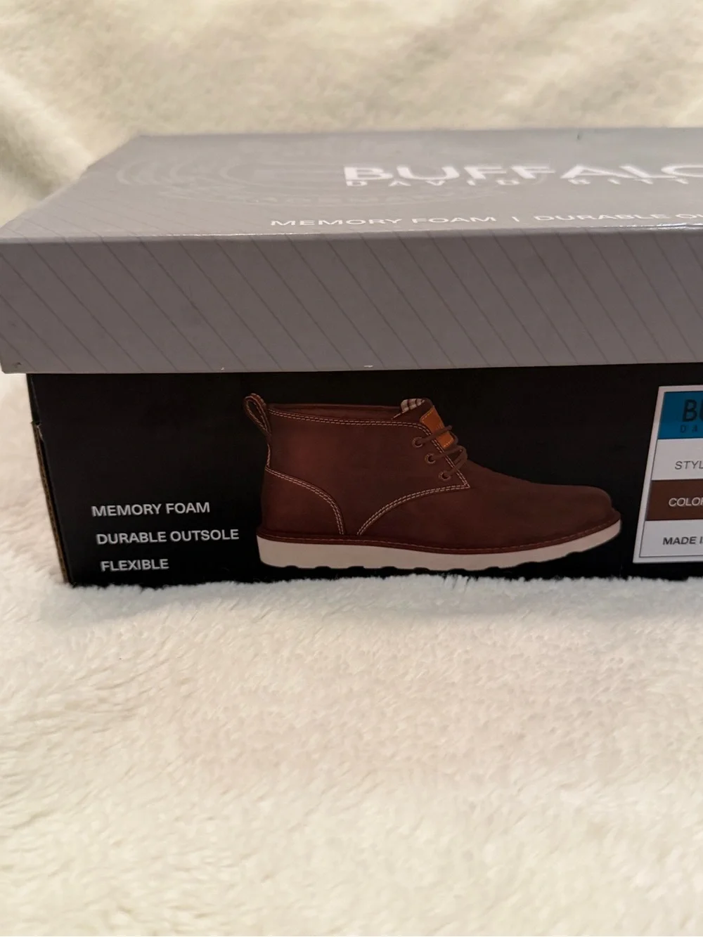 NWT Buffalo David Bitton Brown Leather Chukka Boots with White Sole